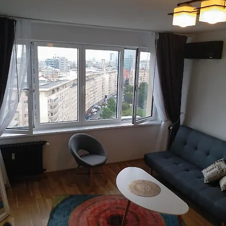 Azaleea Studio: Central Lovely Studio *
