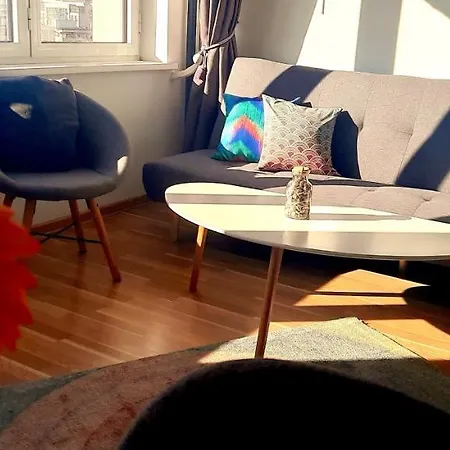 Daire Azaleea Studio: Central Lovely Studio *