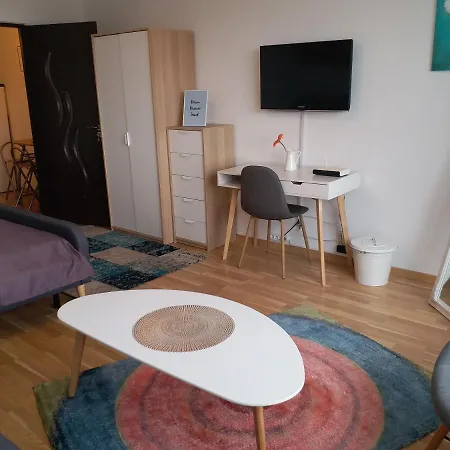Azaleea Studio: Central Lovely Studio Daire